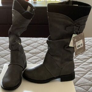 Gray Muk Luk lined boots